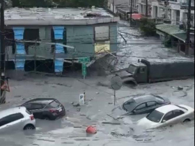 花蓮災情14死百人失聯／堰塞湖黑水強灌光復，長輩1樓逃不出…母87歲滅頂女兒泣：還好媽媽沒被沖走